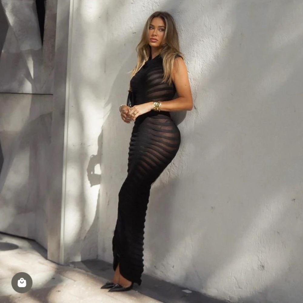 Elegant Black Knit Dress